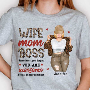 Femme, maman, patronne, parfois on oublie qu'on est géniale - Cadeau pour maman, t-shirt unisexe personnalisé, sweat à capuche