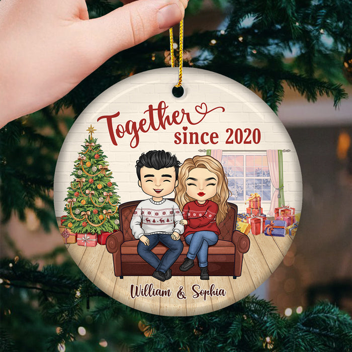 Noël ensemble depuis - Décoration de Noël ronde personnalisée en céramique - Cadeau pour couple, mari et femme, anniversaire, fiançailles, mariage, cadeau de mariage, cadeau de Noël