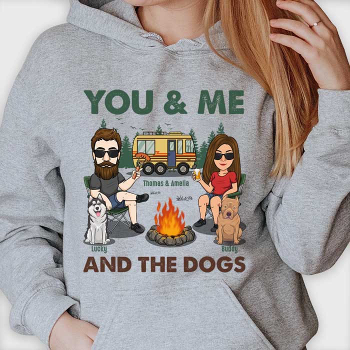 Toi, moi et les chiens, créons des souvenirs - T-shirt unisexe personnalisé, sweat à capuche - Cadeau pour les couples, cadeau pour les amateurs de camping