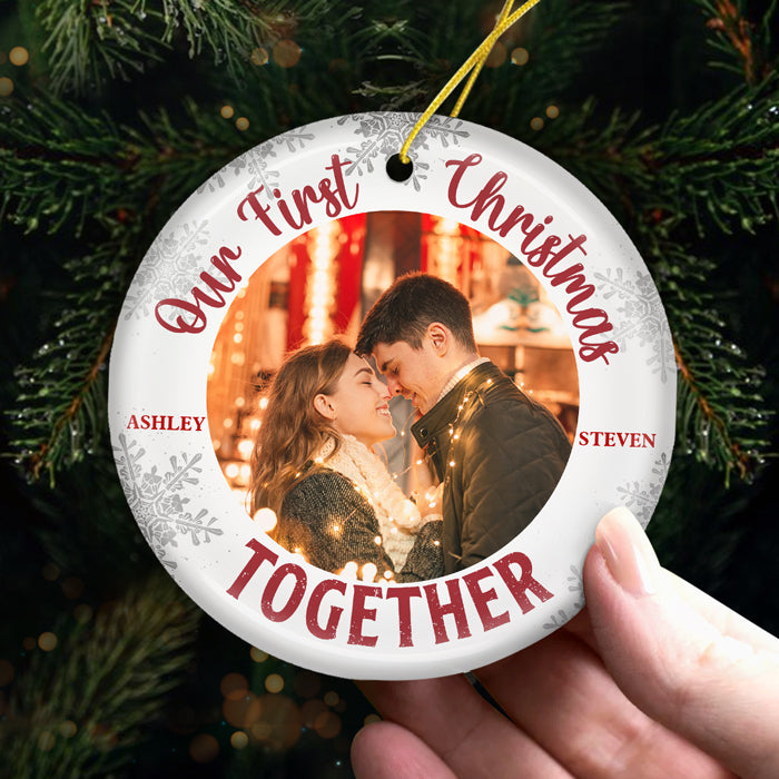 Notre premier Noël ensemble - Décoration de Noël personnalisée en céramique ronde avec photo - Télécharger une image, cadeau pour couple, mari et femme, anniversaire, fiançailles, mariage, cadeau de mariage, cadeau de Noël