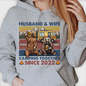 Mari et femme à l'aventure ensemble - T-shirt et sweat à capuche unisexe personnalisé - Cadeau pour couple, cadeau pour les amateurs de camping