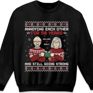 S'agacer l'un l'autre et rester fort - T-shirt, sweat à capuche et sweat-shirt unisexe personnalisé pour couple - Cadeau de Noël pour mari et femme, anniversaire