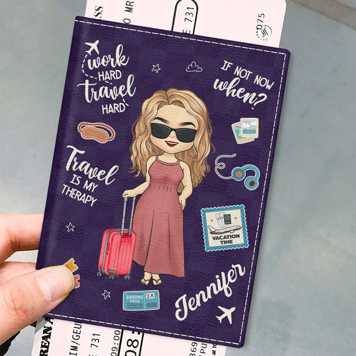 Voyager est ma thérapie ! Étui de passeport personnalisé, cadeau pour les amoureux du voyage.