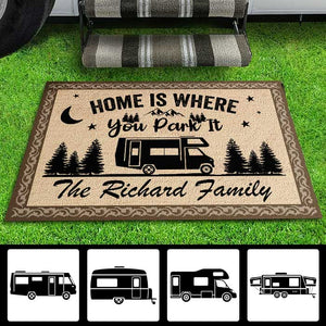 Tapis décoratif personnalisé « Créer des souvenirs sur un camping » – Cadeau pour les amateurs de camping