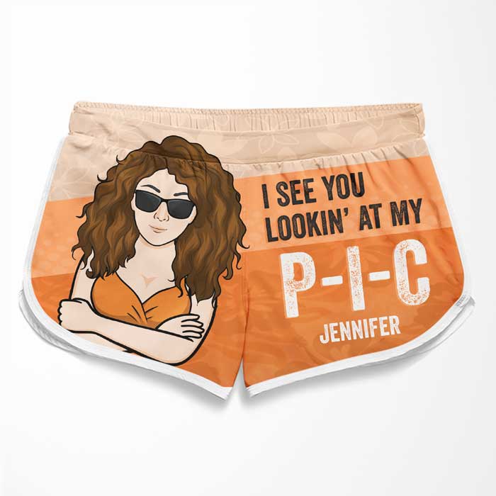 Je te vois regarder ma photo - Short de plage personnalisé pour couple - Cadeau pour couples, mari et femme