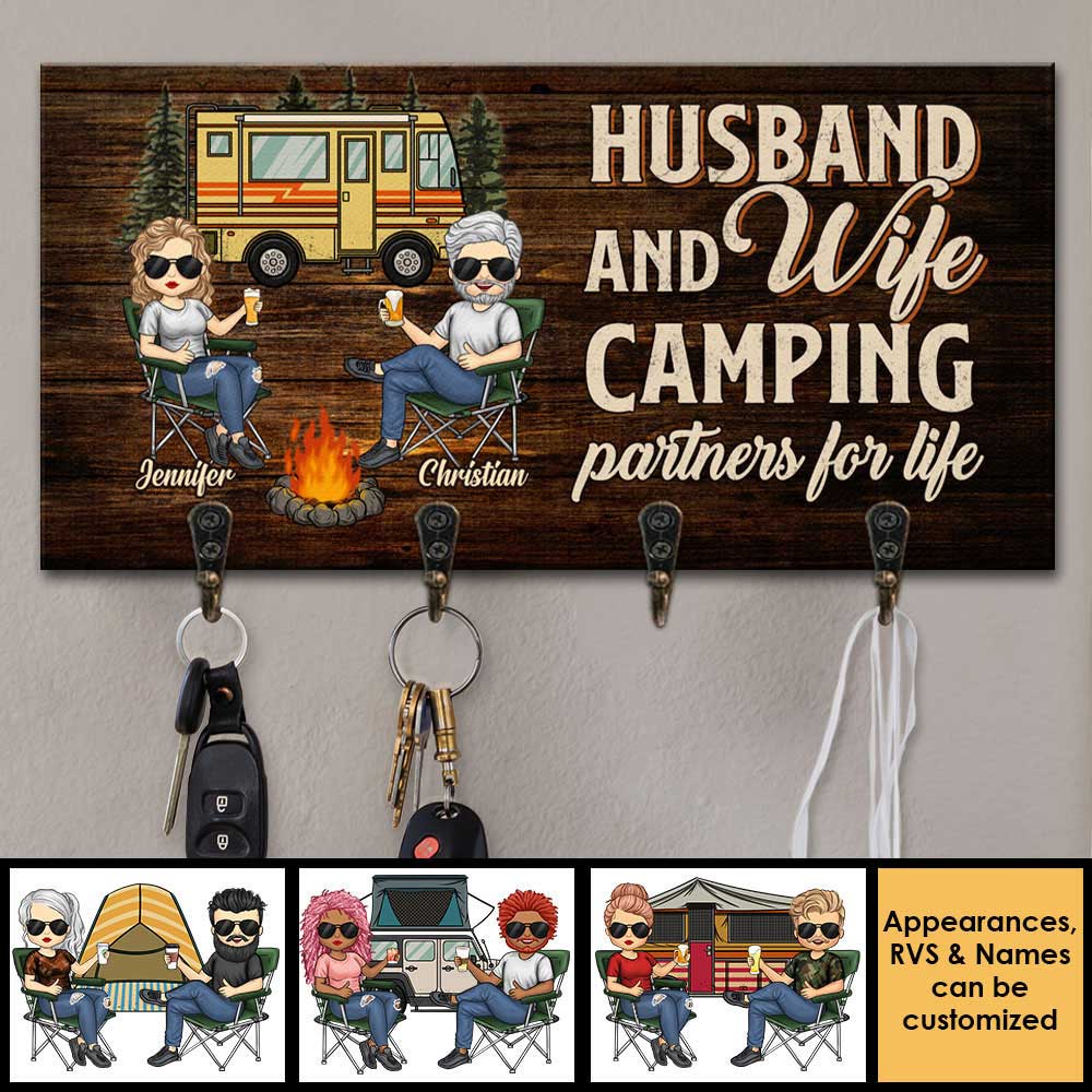 Nous sommes partenaires de camping pour la vie - Porte-clés personnalisé, porte-clés - Cadeau pour couples de camping, mari et femme