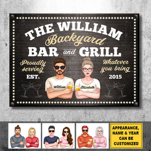 Bar et grill d'arrière-cour - Nous servons fièrement tout ce que vous apportez - Cadeau pour couples, mari et femme, plaque en métal personnalisée