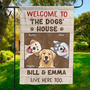 Bienvenue chez les chiens, nous vivons ici aussi - Drapeau personnalisé pour chien - Cadeau pour les propriétaires d'animaux et les amoureux des animaux