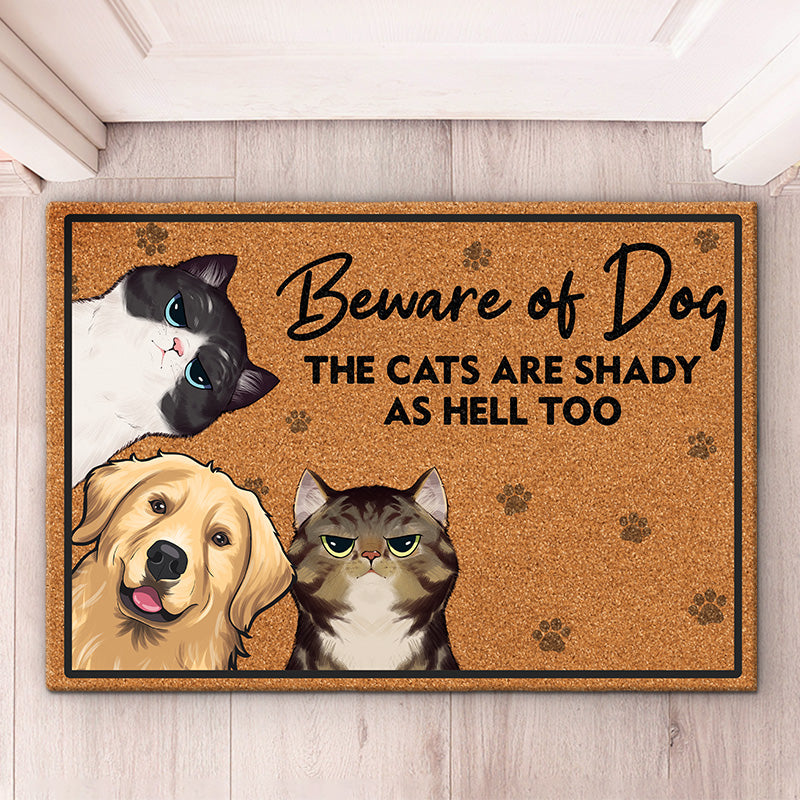 Attention aux chiens, les chats aussi sont louches ! Tapis décoratif personnalisé pour chiens et chats ! Cadeau pour propriétaires et amoureux des animaux.