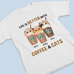 La vie est meilleure avec du café et un bébé en fourrure - T-shirt, sweat à capuche et sweat-shirt unisexe personnalisé pour chien et chat - Cadeau pour les propriétaires et les amoureux des animaux